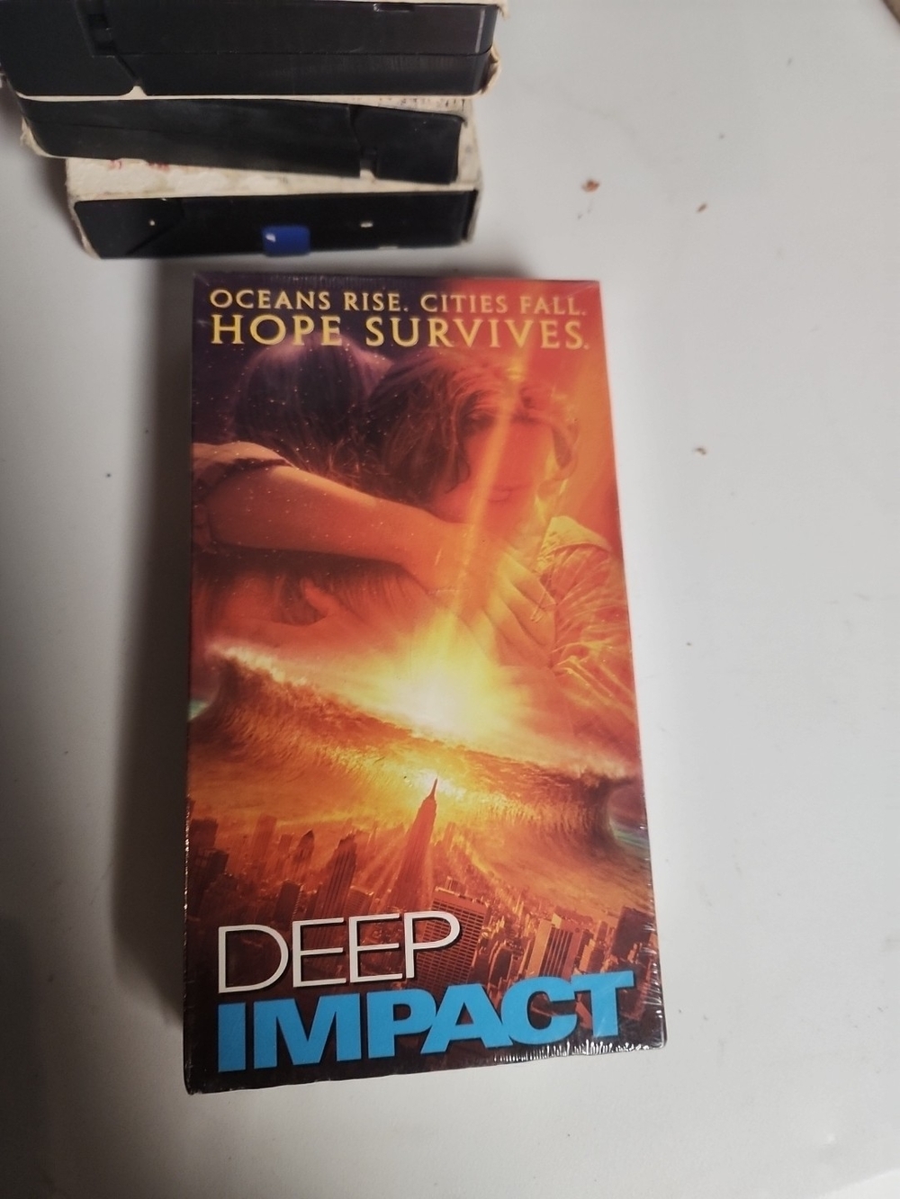Deep Impact Sealed NEW VHS Movie Tape - Orange / Red Artwork